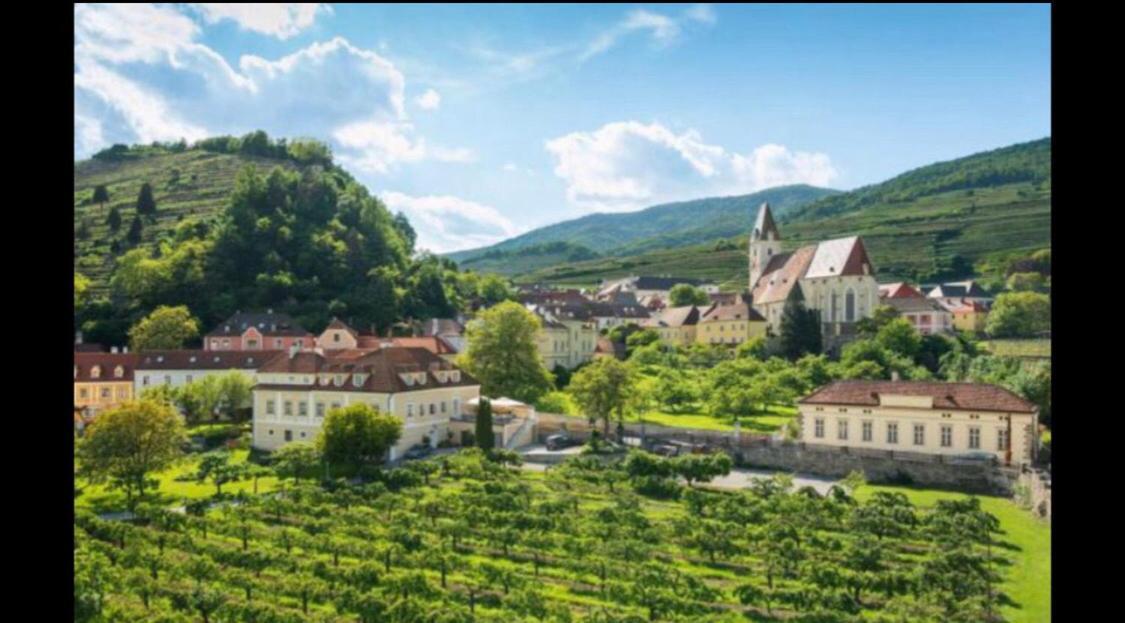 Pension Artstetten Bagian luar foto