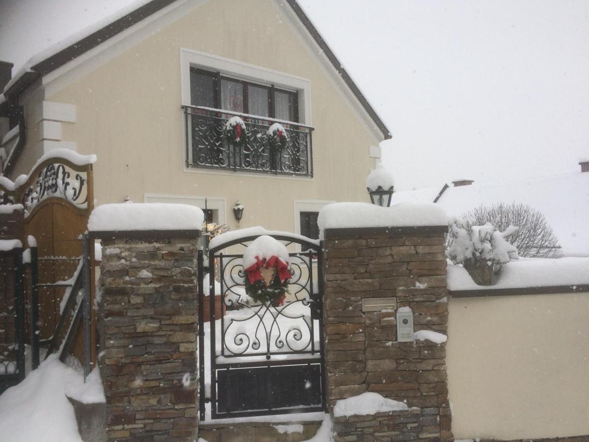 Pension Artstetten Bagian luar foto
